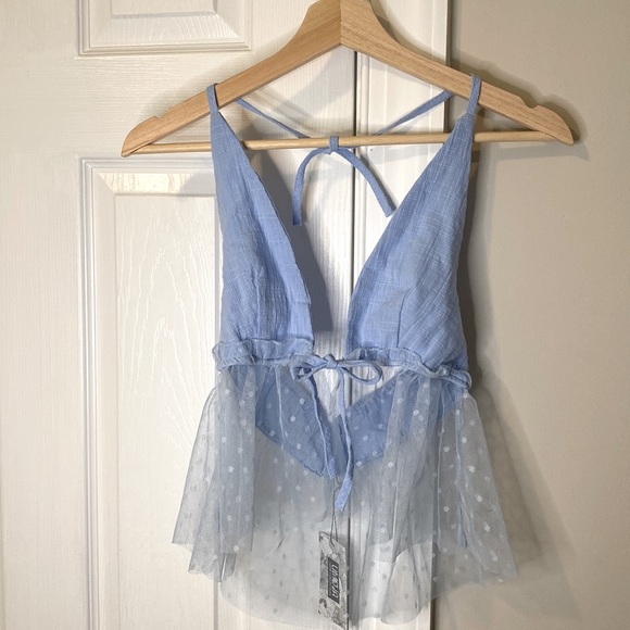 Tops - ✨ Cute Ruffle Crop Top